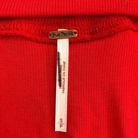 Free People Red Open V Front Turtle Neck Collar Shift Top - Picture 4 of 10